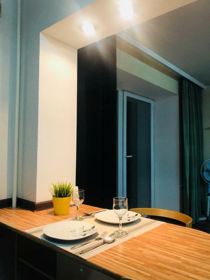 Apartment On Republic Square Ustʼ-Kamenogorsk Extérieur photo